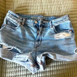Size 10 American eagle shorts